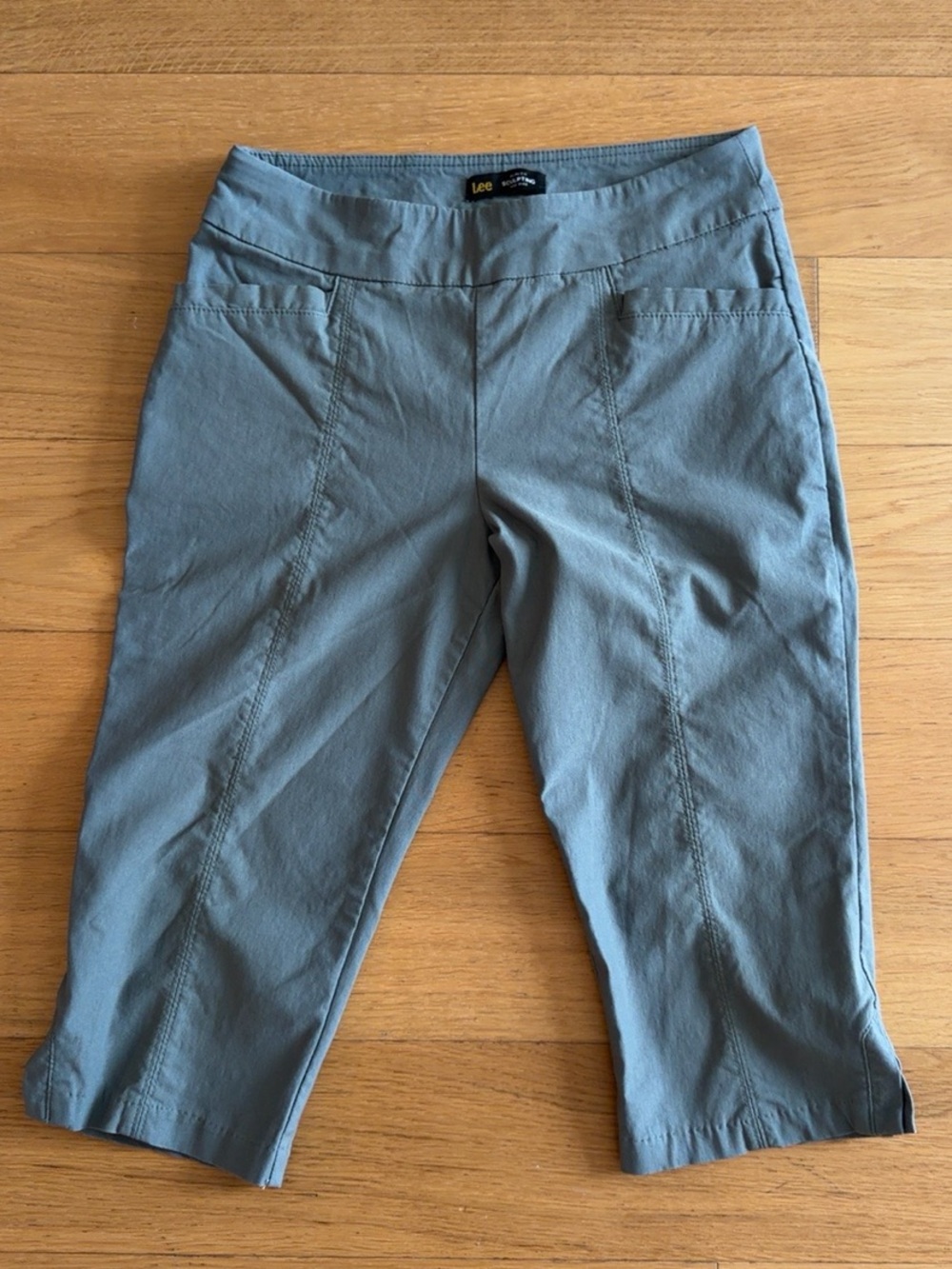 Y2K Lee Mid Rise Slim Fit Capri Pants — Gray